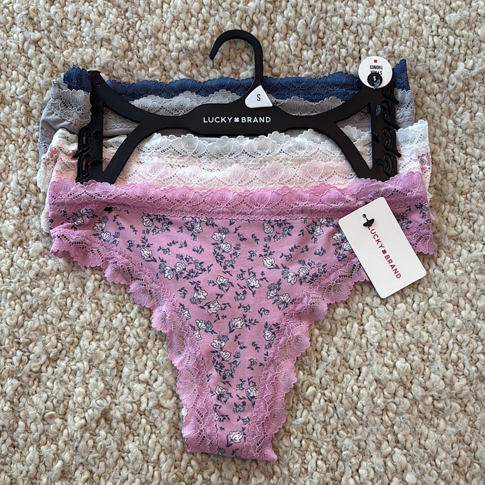 Lucky Brand NWT Lace Trim Thong Panties Set of 5 size small